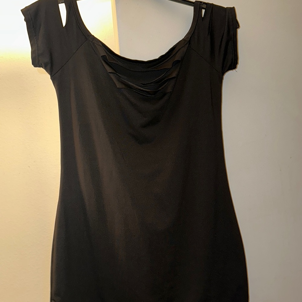 Cute black top